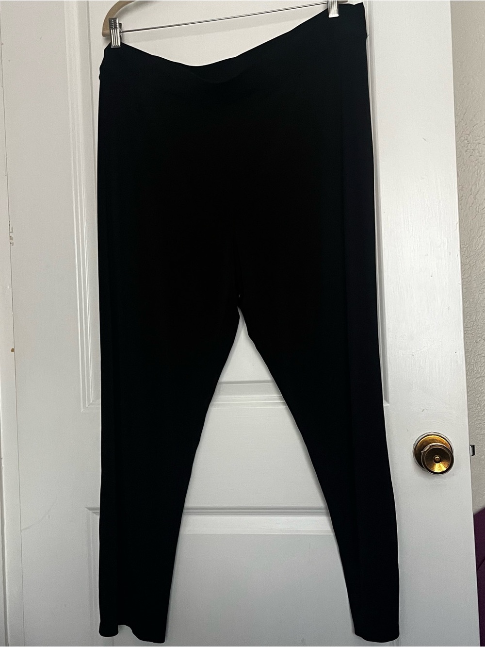 Claiborne Solid Black Pull-On Skinny Pants